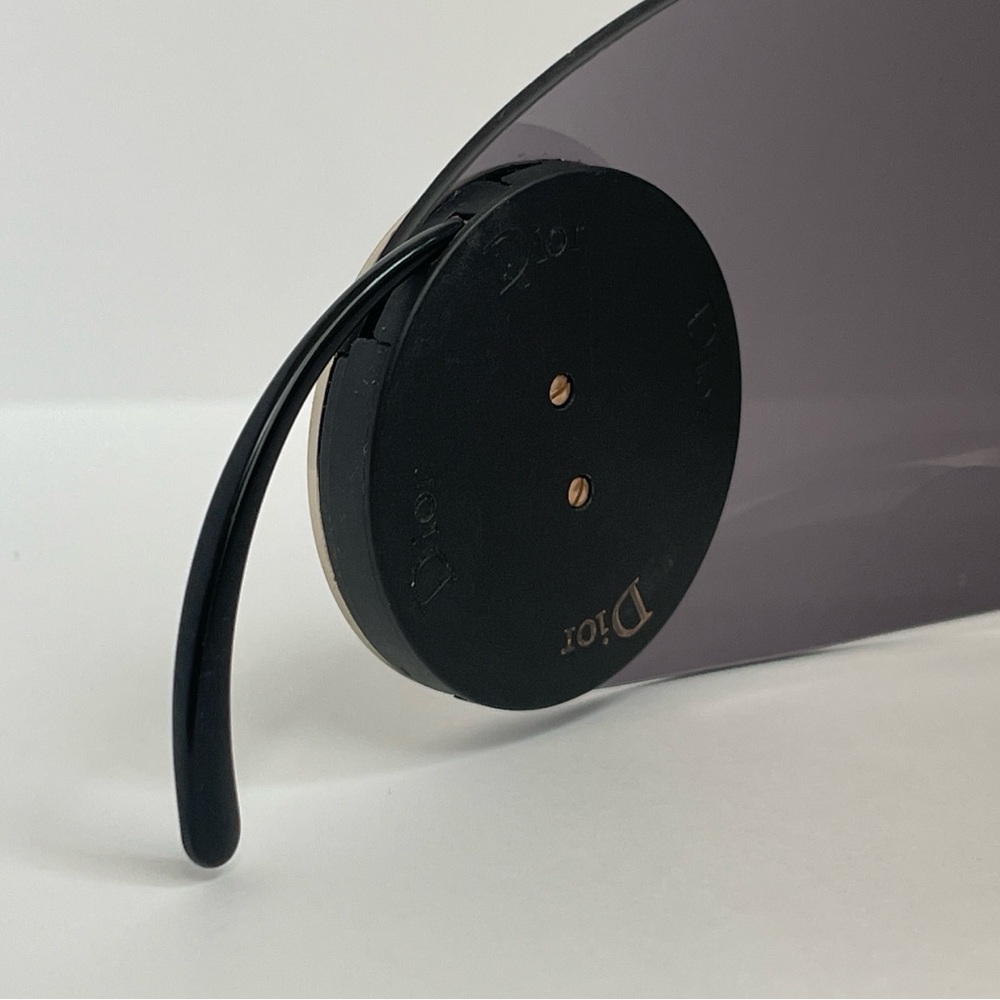 Vintage Dior sunglasses Galliano era.
DIOR SPORT 3 KJ1VA 115 - Picture 8 of 11